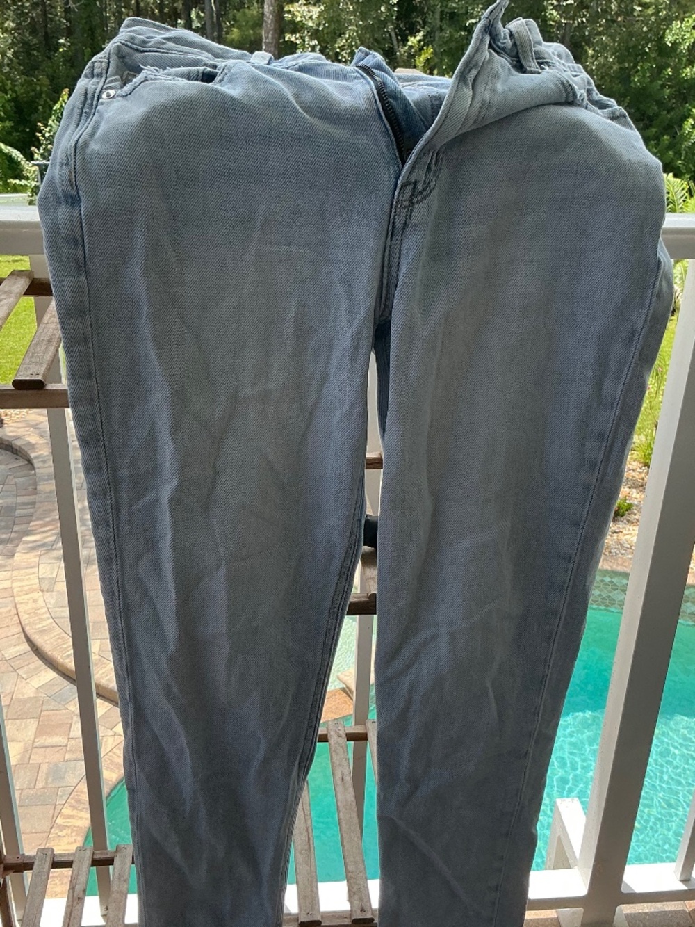 American Eagle Light Wash 100% Cotton Jeans